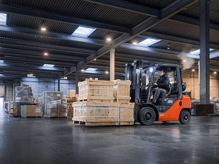 Varastointi ja logistiikka Varastointi ja logistiikka